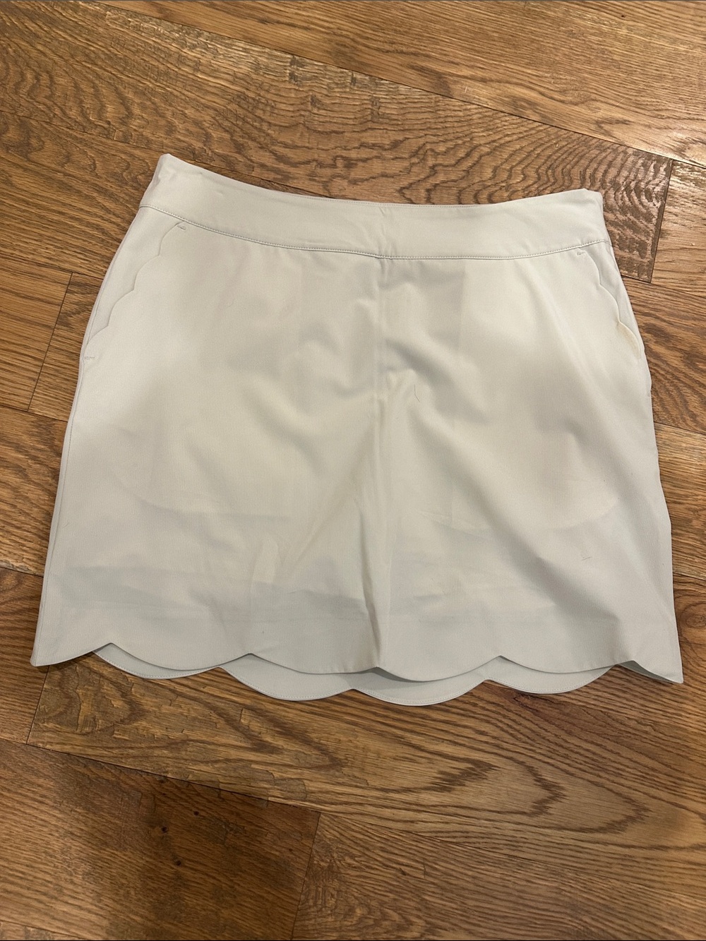 Vineyard Vines Cream Scalloped Mini Skirt